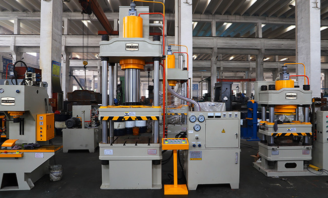 錨桿托盤成型專用液壓機(jī)使用時的注意事項(xiàng)