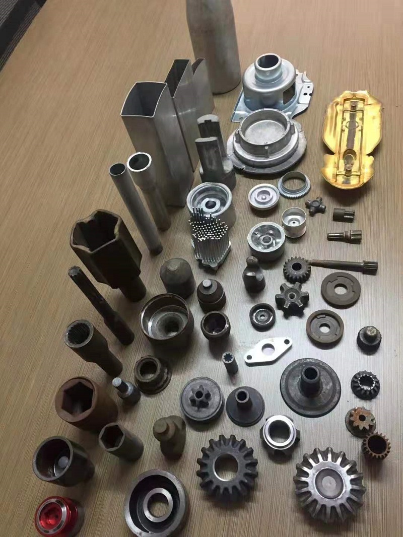 金屬冷擠壓成型四柱液壓機(圖2) 金屬冷擠壓成型四柱液壓機(圖2)