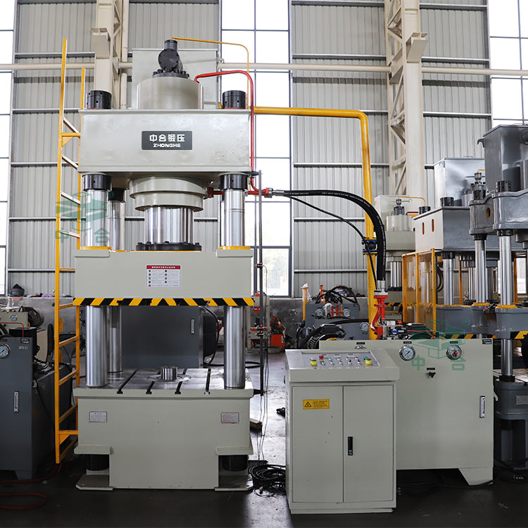 500噸四柱液壓機.jpg 500噸四柱液壓機.jpg