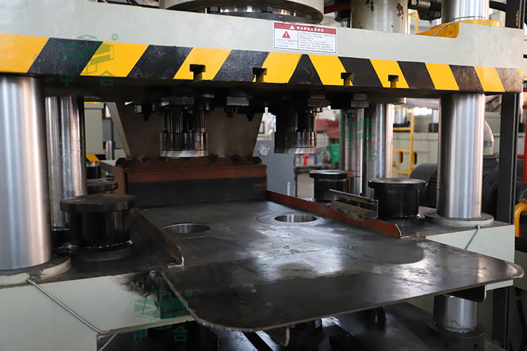 工作臺.jpg 工作臺.jpg