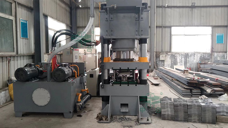 500噸四柱液壓機沖壓錨桿托盤.jpg 500噸四柱液壓機沖壓錨桿托盤.jpg