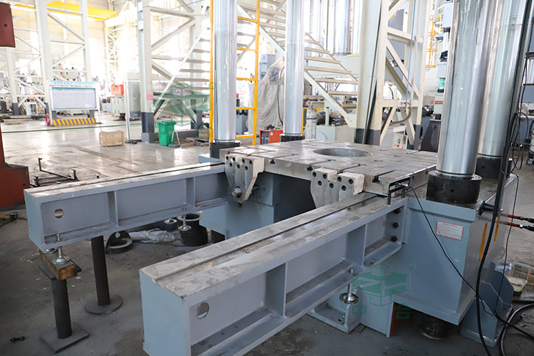 800噸四柱液壓機(圖3).jpg 800噸四柱液壓機(圖3).jpg