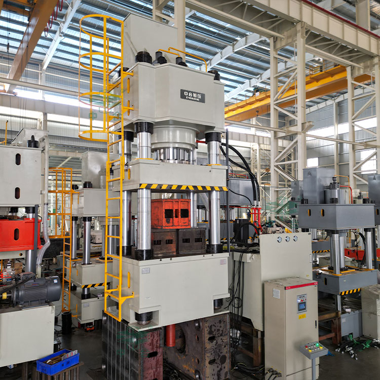 1000噸三梁四柱液壓機(jī) 1000噸三梁四柱液壓機(jī)