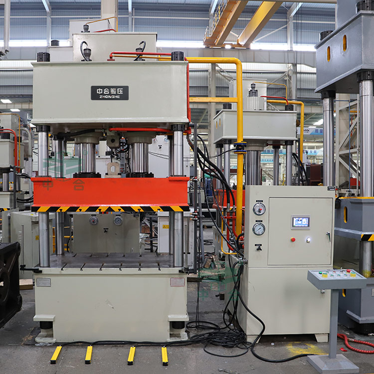 200噸三梁四柱液壓機(jī).jpg 200噸三梁四柱液壓機(jī).jpg