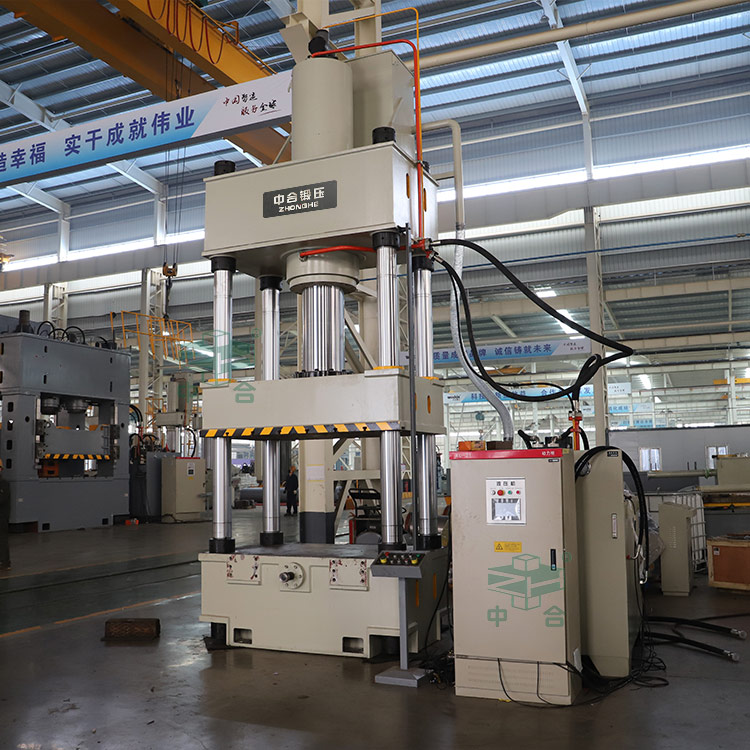 500噸伺服四柱液壓機(jī).jpg 500噸伺服四柱液壓機(jī).jpg