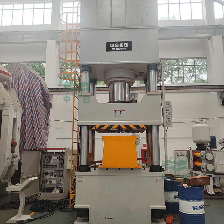 800噸金屬冷擠壓液壓機客戶車間.jpg 800噸金屬冷擠壓液壓機客戶車間.jpg