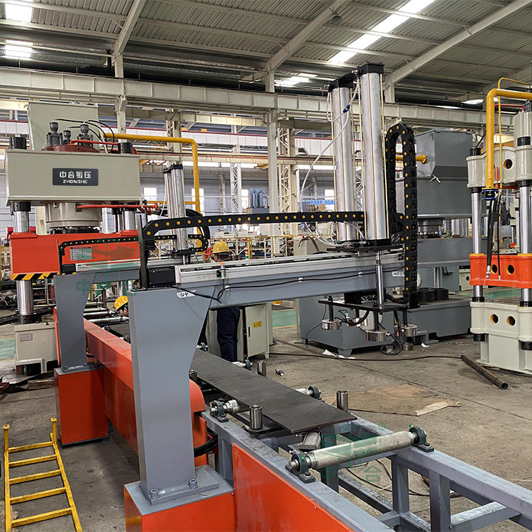 630噸錨桿托盤液壓機車間實物.jpg 630噸錨桿托盤液壓機車間實物.jpg