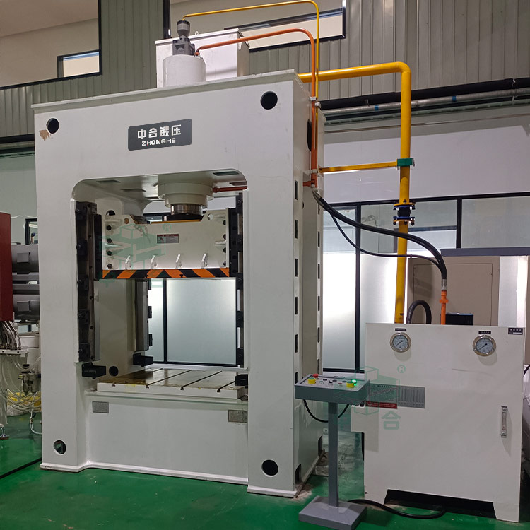 150噸框架式液壓機(jī)安裝完成.jpg 150噸框架式液壓機(jī)安裝完成.jpg