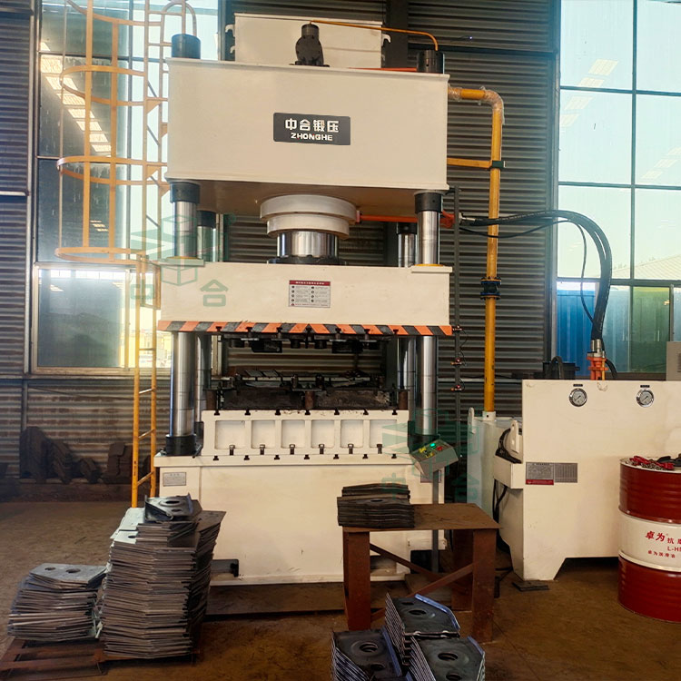 500T汽車配件成型液壓機.jpg 500T汽車配件成型液壓機.jpg