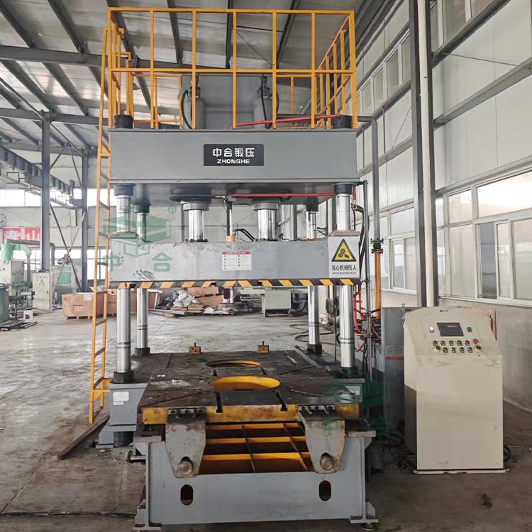 160噸輪胎模具試驗機客戶現(xiàn)場.jpg 160噸輪胎模具試驗機客戶現(xiàn)場.jpg