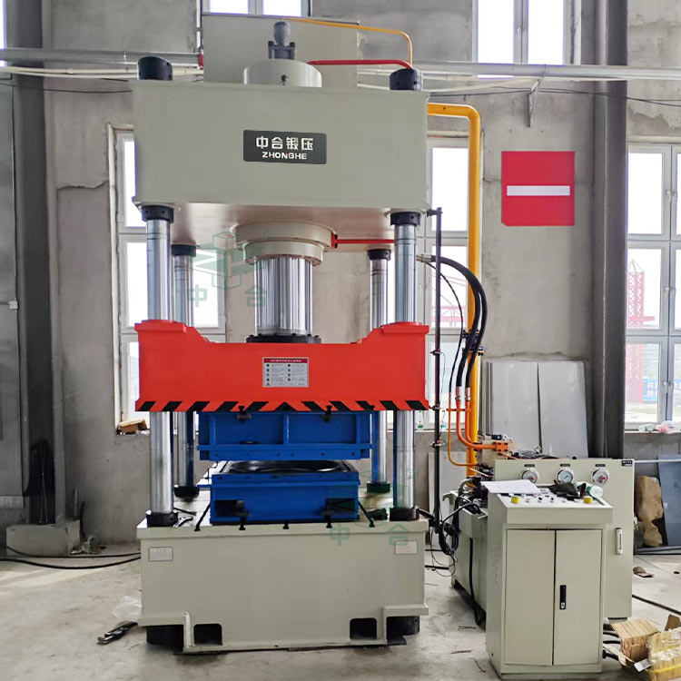 400噸不銹鋼水箱板液壓機.jpg 400噸不銹鋼水箱板液壓機.jpg