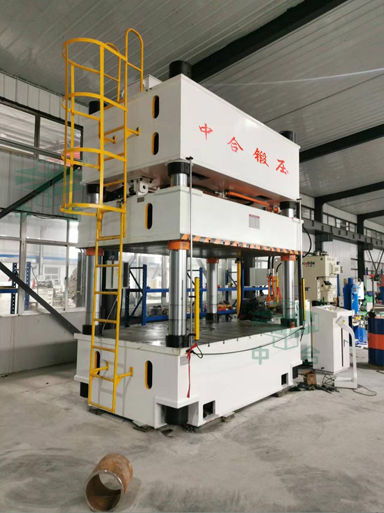 630噸三梁四柱液壓機.jpg 630噸三梁四柱液壓機.jpg