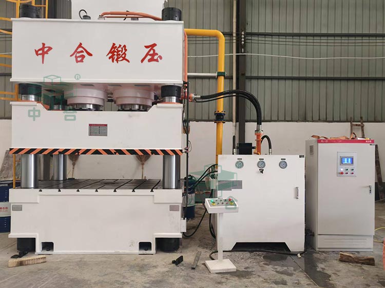 1000噸四柱液壓機.jpg 1000噸四柱液壓機.jpg