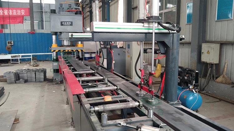 500噸錨桿托盤自動化生產線.jpg 500噸錨桿托盤自動化生產線.jpg