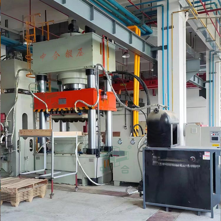 1000噸木屑托盤成型液壓機.jpg 1000噸木屑托盤成型液壓機.jpg