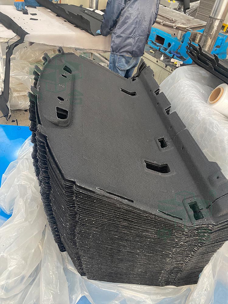 汽車內飾(后平臺蓋板).jpg 汽車內飾(后平臺蓋板).jpg