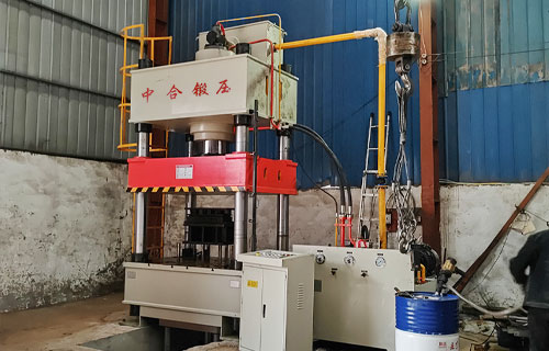 500噸四柱液壓機-農(nóng)機配件生產(chǎn)設備