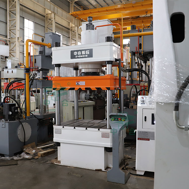 200噸三梁四柱液壓機(jī).jpg 200噸三梁四柱液壓機(jī).jpg