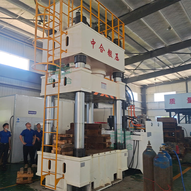 1250噸油壓機.jpg 1250噸油壓機.jpg