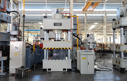 315噸四柱液壓機的結構與性能解析