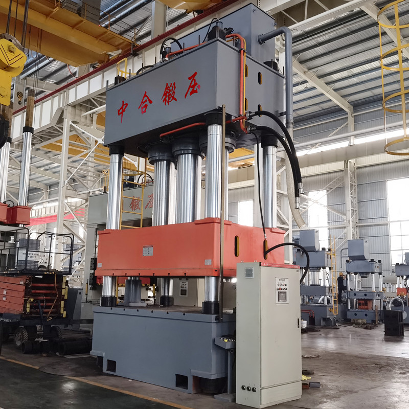 1500噸復(fù)合材料成型液壓機(jī) 1500噸復(fù)合材料成型液壓機(jī)