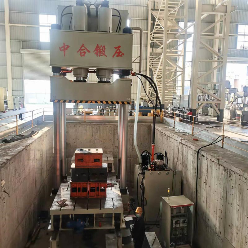 SMC模壓工藝_1500噸液壓機(jī)_復(fù)合材料成型設(shè)備(圖1) SMC模壓工藝_1500噸液壓機(jī)_復(fù)合材料成型設(shè)備(圖1)