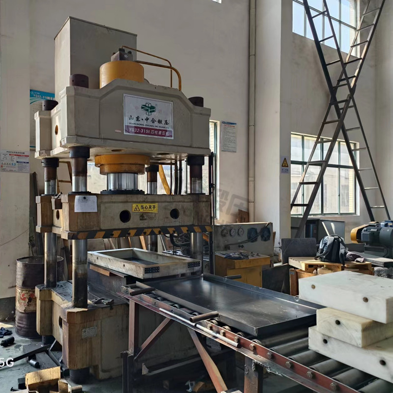 防輻射材料成型設備_315噸四柱液壓機 防輻射材料成型設備_315噸四柱液壓機