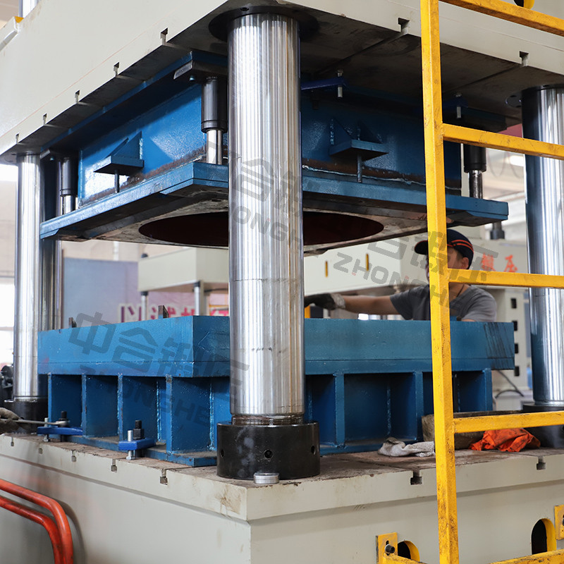 不銹鋼水箱生產(chǎn)工藝流程_水箱板拉伸成型液壓機(jī)(圖4) 不銹鋼水箱生產(chǎn)工藝流程_水箱板拉伸成型液壓機(jī)(圖4)