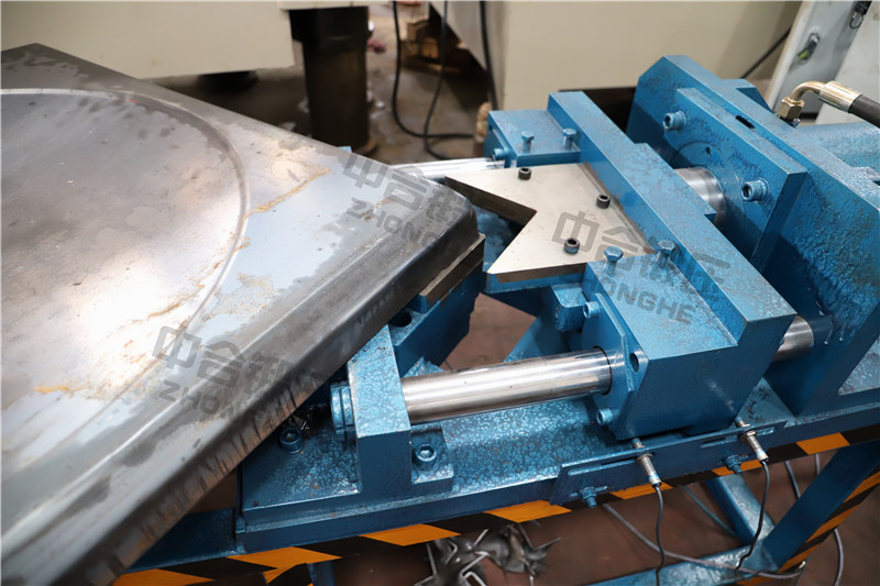 不銹鋼水箱生產(chǎn)工藝流程_水箱板拉伸成型液壓機(jī)(圖5) 不銹鋼水箱生產(chǎn)工藝流程_水箱板拉伸成型液壓機(jī)(圖5)