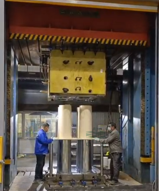 華夫筒/板模壓成型液壓機_SMC熱壓成型液壓機(圖4) 華夫筒/板模壓成型液壓機_SMC熱壓成型液壓機(圖4)