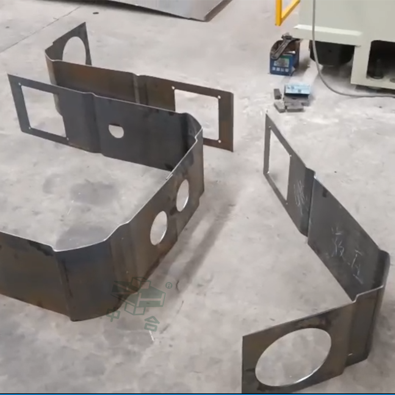 500噸鋼板折彎液壓機_500t冷壓四柱油壓機_伺服液壓機(圖3) 500噸鋼板折彎液壓機_500t冷壓四柱油壓機_伺服液壓機(圖3)