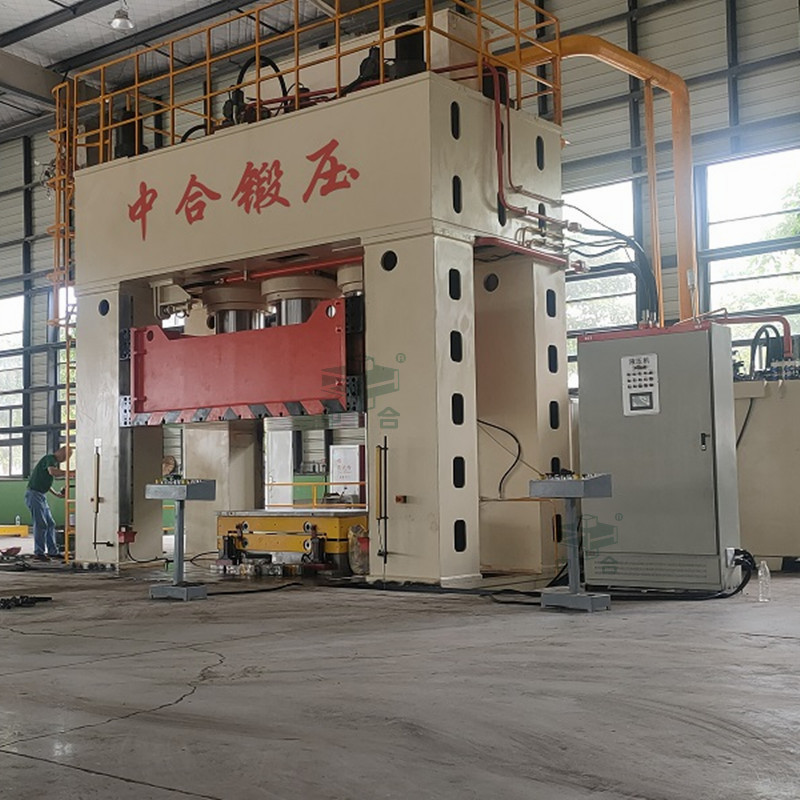 2500噸復合材料成型液壓機 2500噸復合材料成型液壓機