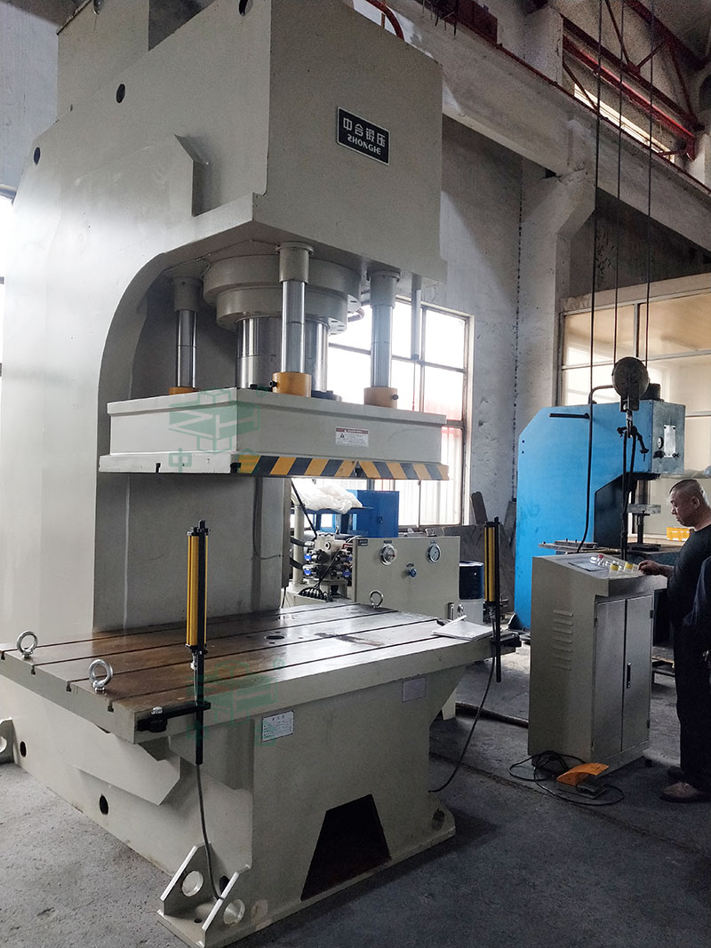 400噸單柱液壓機 400噸單柱液壓機