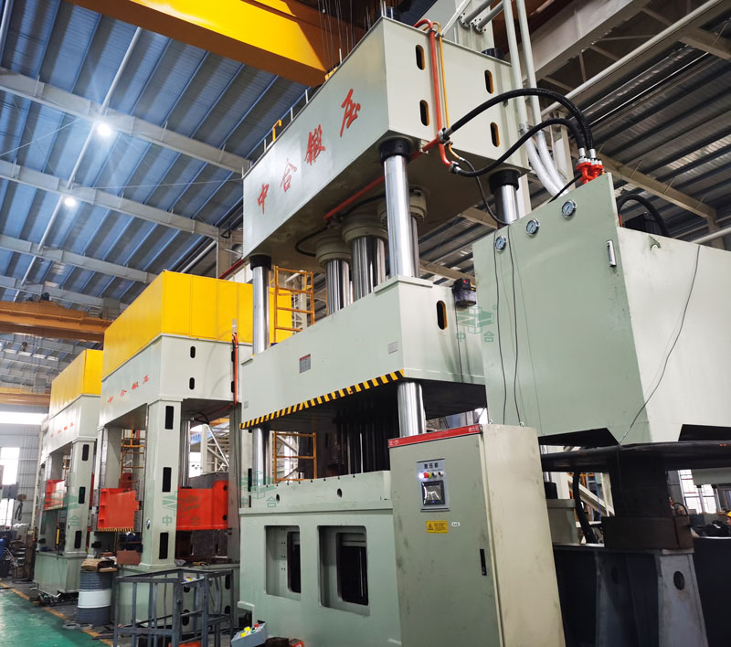 1000噸四柱液壓機(jī) 1000噸四柱液壓機(jī)