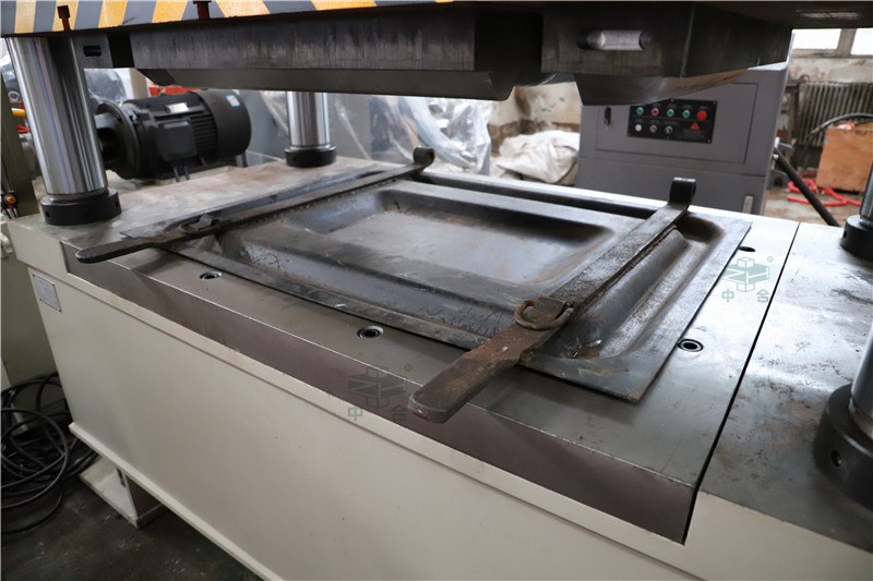 火車門板整形修復液壓機-鋼板壓平設備(圖7) 火車門板整形修復液壓機-鋼板壓平設備(圖7)