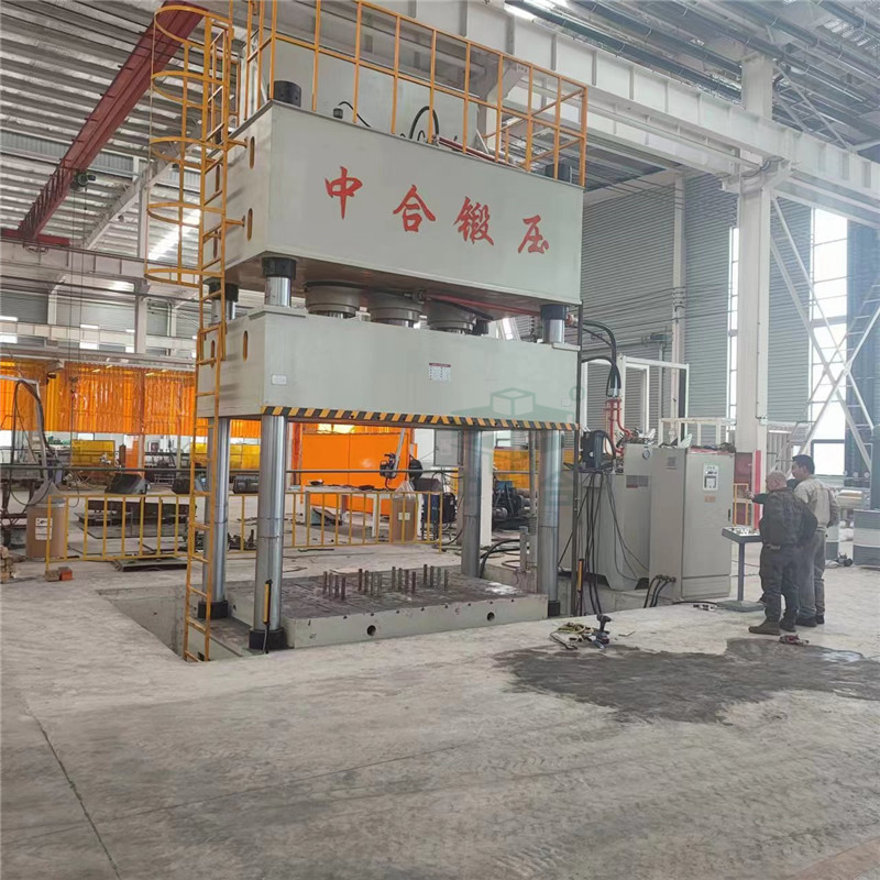 1000噸四柱液壓機 1000噸四柱液壓機