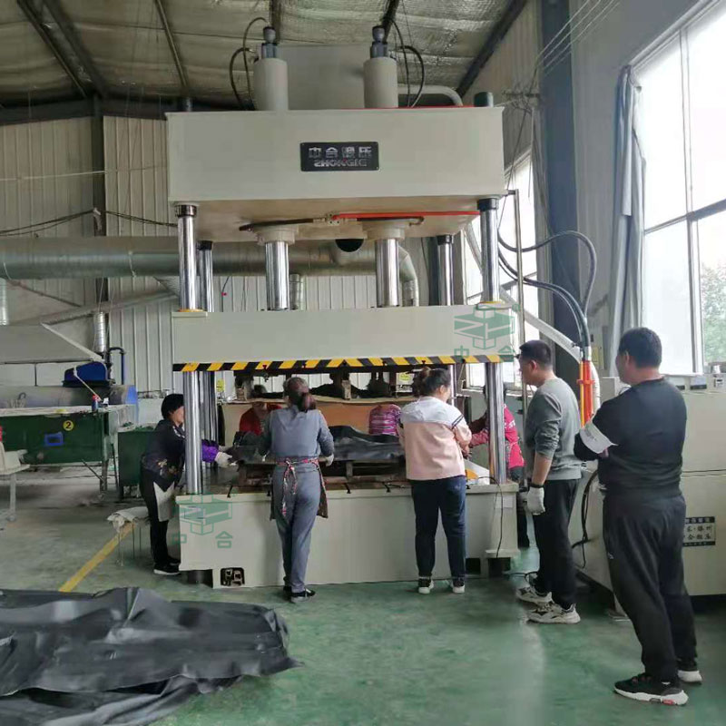 汽車內(nèi)飾件液壓機(jī)-200噸汽車裝飾件生產(chǎn)設(shè)備(圖1) 汽車內(nèi)飾件液壓機(jī)-200噸汽車裝飾件生產(chǎn)設(shè)備(圖1)