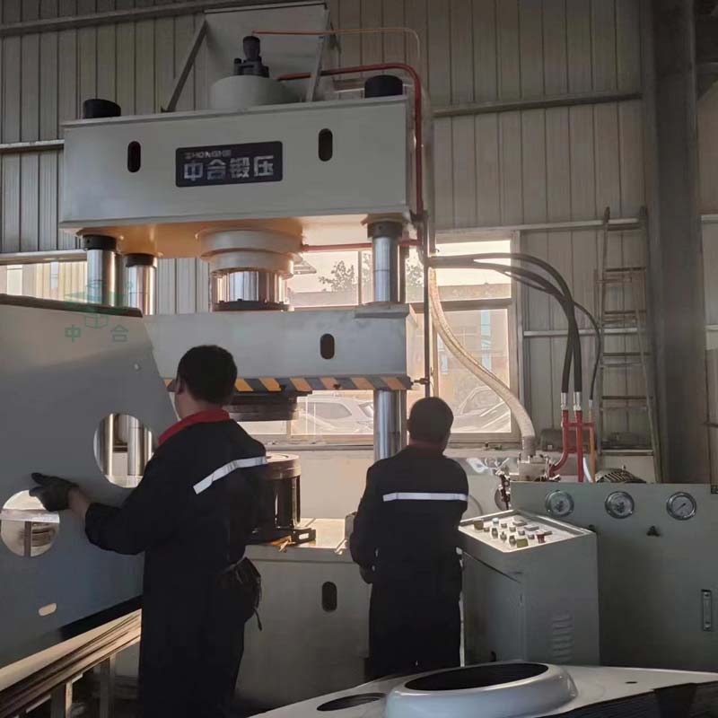 不銹鋼燃?xì)庠钆_(tái)液壓機(jī)-315噸四柱液壓機(jī)-薄板拉伸機(jī)(圖2) 不銹鋼燃?xì)庠钆_(tái)液壓機(jī)-315噸四柱液壓機(jī)-薄板拉伸機(jī)(圖2)